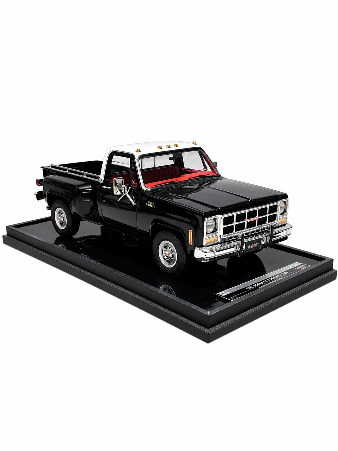 GMC Sierra 1979 Limited Editon Scale 1:18 Black White