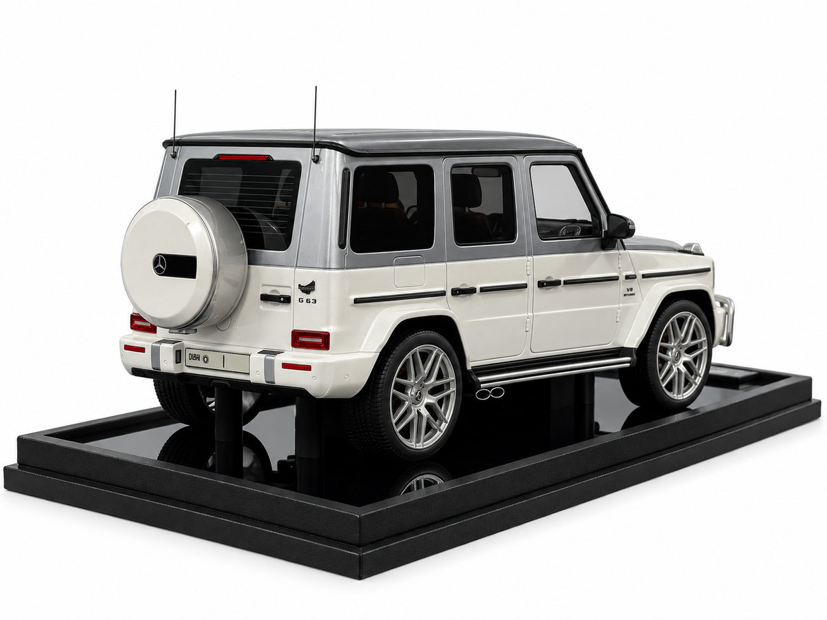 1/18 Resin Mercedes-Benz AMG G 63 UAE Golden Jubilee Edition – Motor Helix (White/Silver)