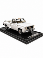 GMC Sierra 1979 Limited Editon Scale 1:18 White