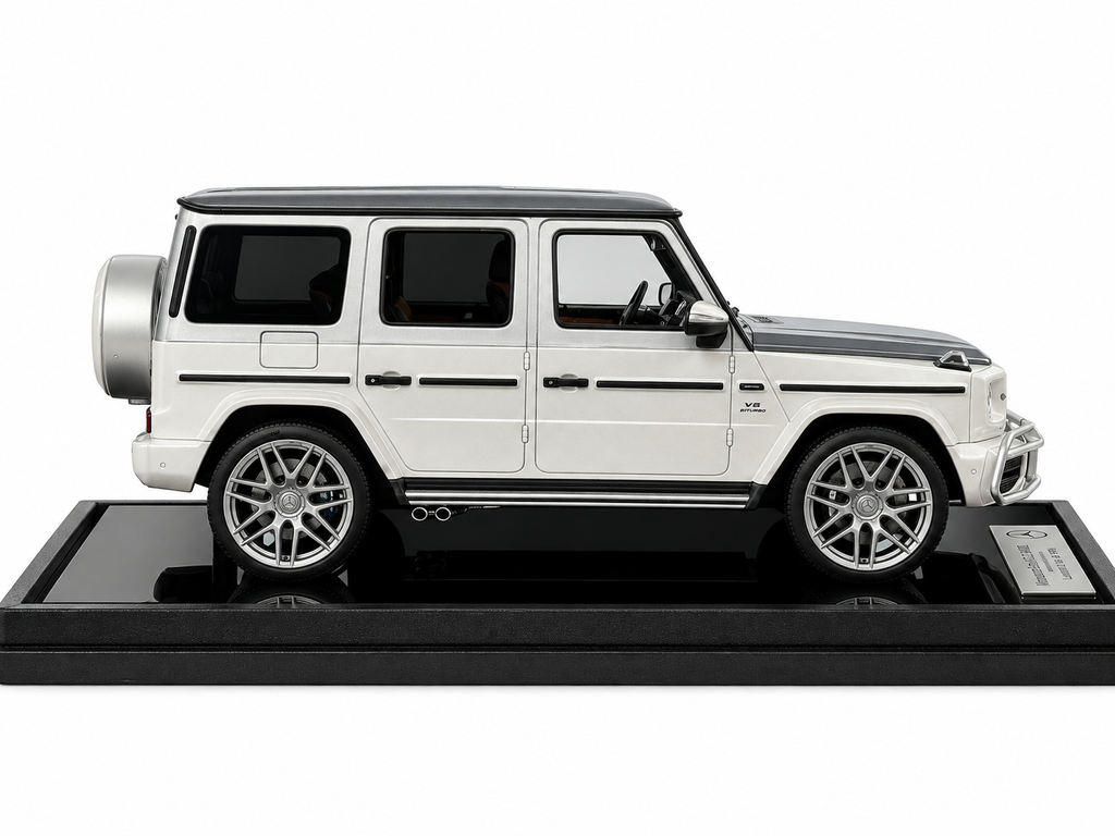 1/18 Resin Mercedes-Benz AMG G 63 UAE Golden Jubilee Edition – Motor Helix (White/Silver)