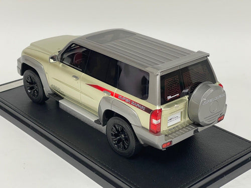 1/18 Ivy Nissan Patrol Y61 Super Safari Edition (Champagne) Resin Car Model Limited 99 Pieces