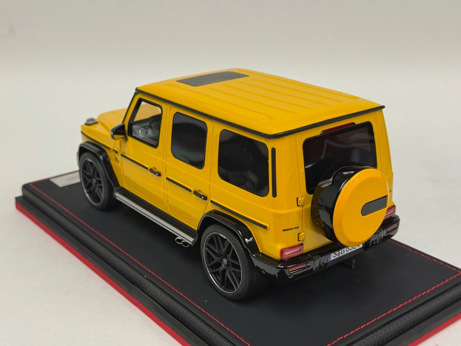 Preorder 1/18 BBA Models Mercedes Benz AMG G63 from 2025 in yellow 20 pieces
