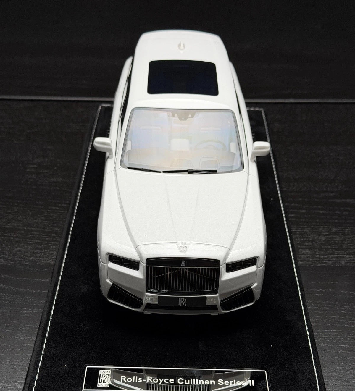 Rolls Royce Cullinan Series II (White) [H&H] 1/18 scale