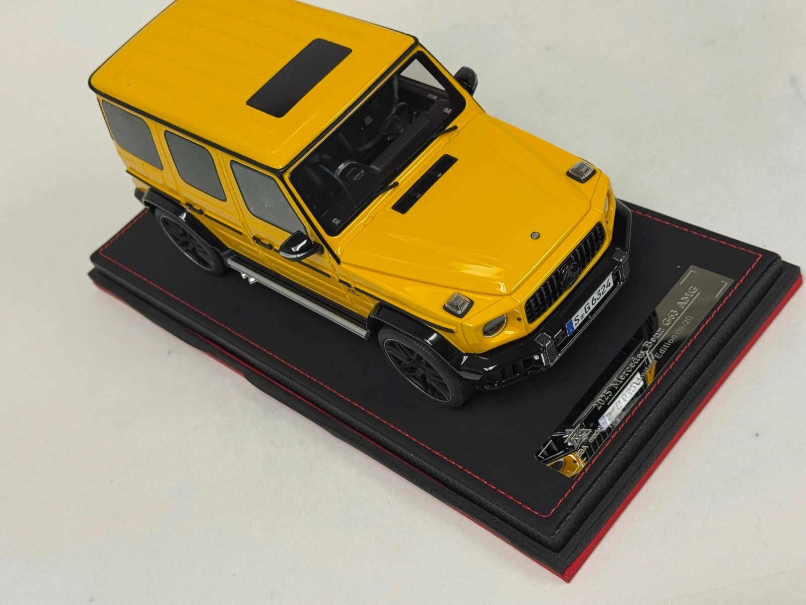 Preorder 1/18 BBA Models Mercedes Benz AMG G63 from 2025 in yellow 20 pieces