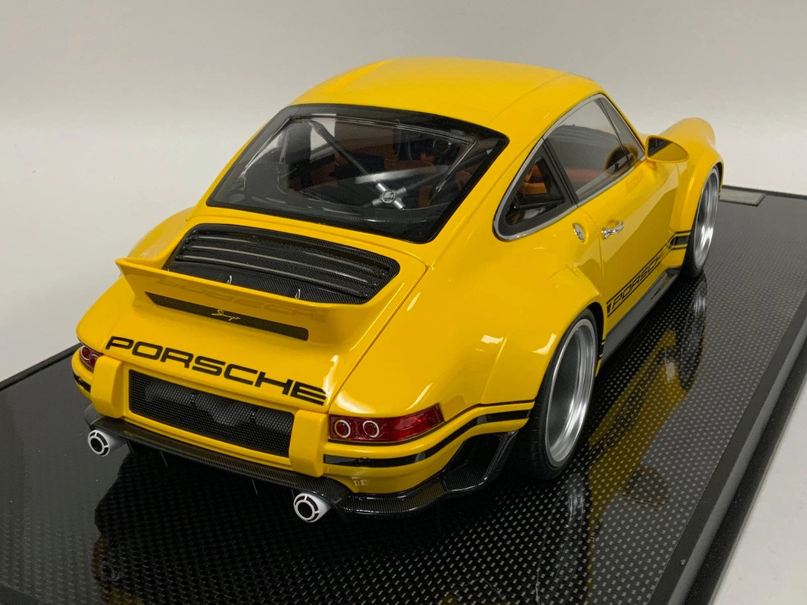 1/12 scale IVY model of the Porsche 911 Singer DLS Yellow on Carbon Base 40 pcs