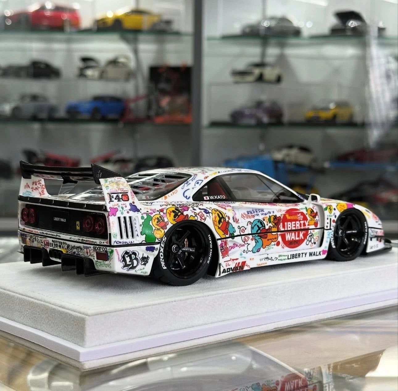 Ferrari F40 LBWK Liberty Walk LB-WORKS DPPF Champion White Rare BBA 1/18BBA 1/18