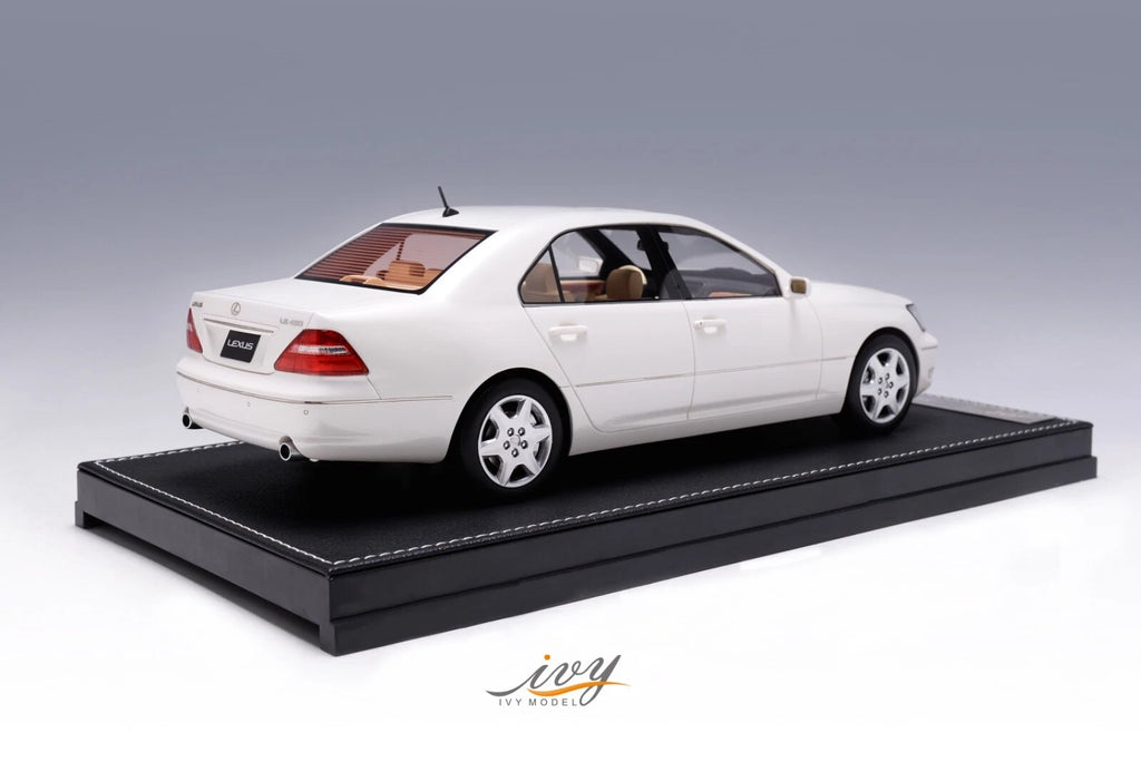 1/18 Ivy Lexus LS LS430 3rd Generation XF30 (White) Resin Car Model