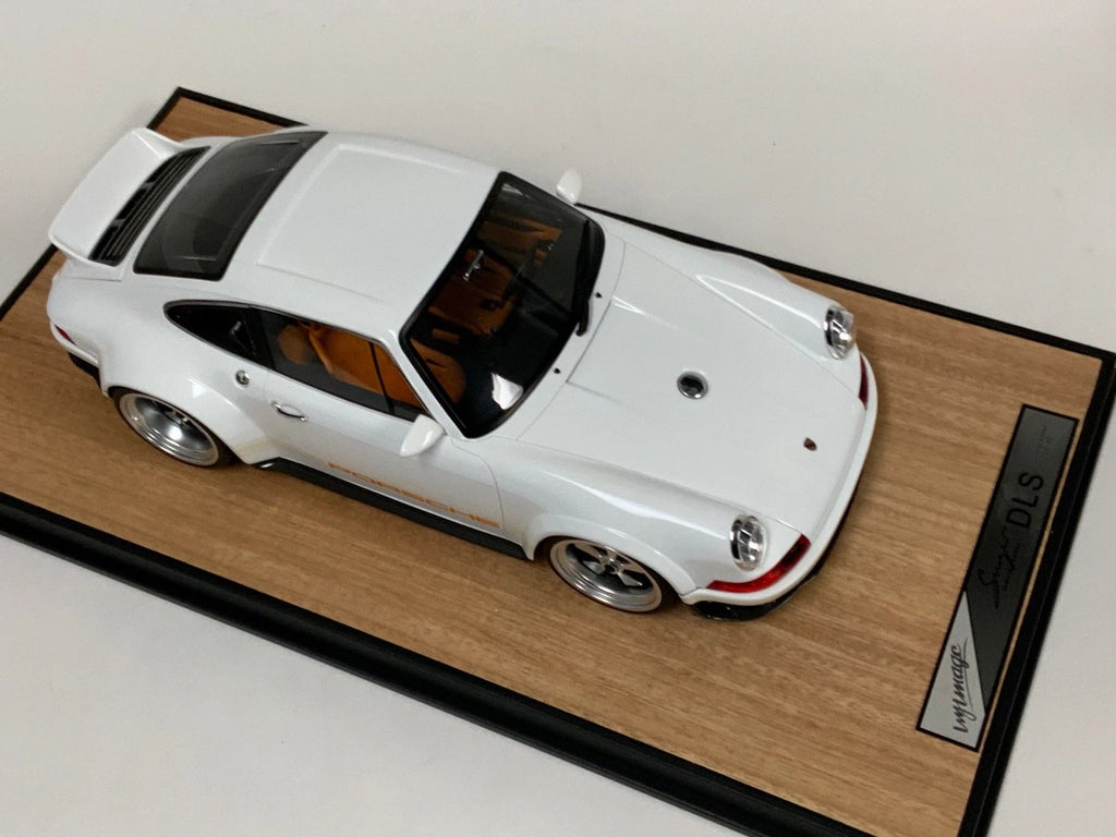 Porsche 911 Singer DLS Gloss White Wood Base 40 pcs IVY model of the  1/12 scale
