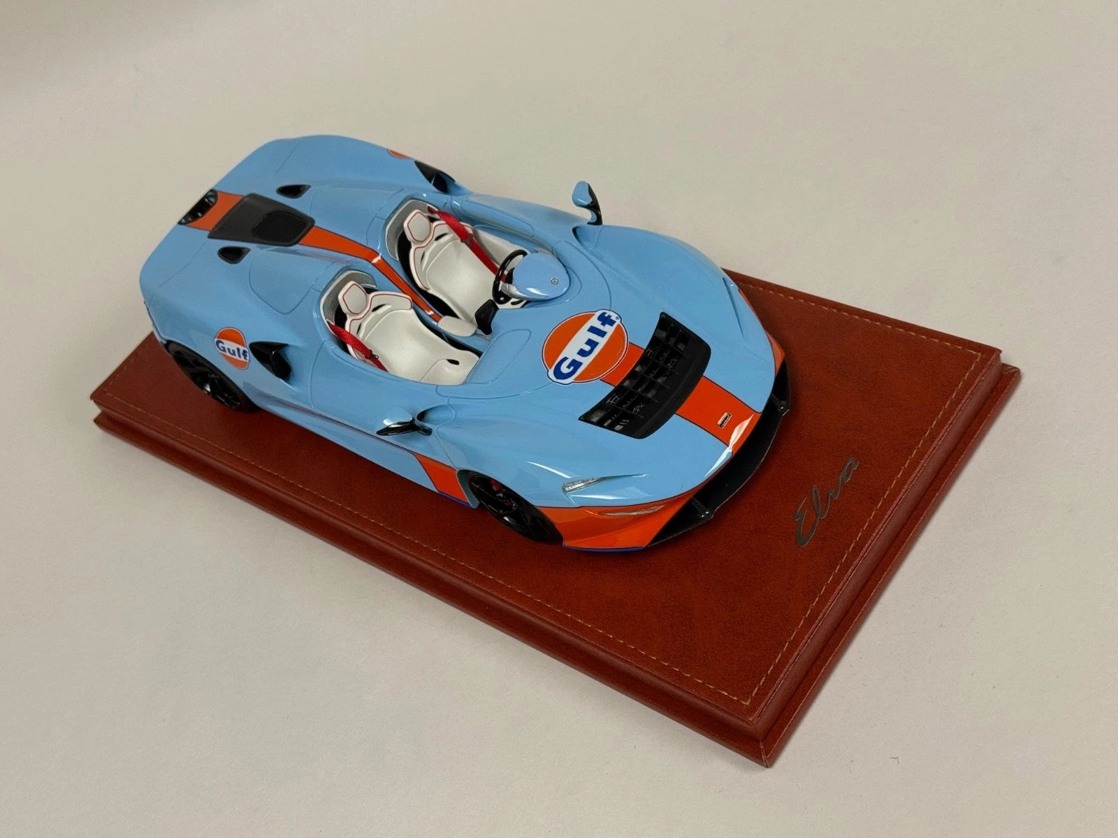 Preorder 1/18 AB Models McLaren Elva in Gulf Blue from 2019 on leather base Leather Base