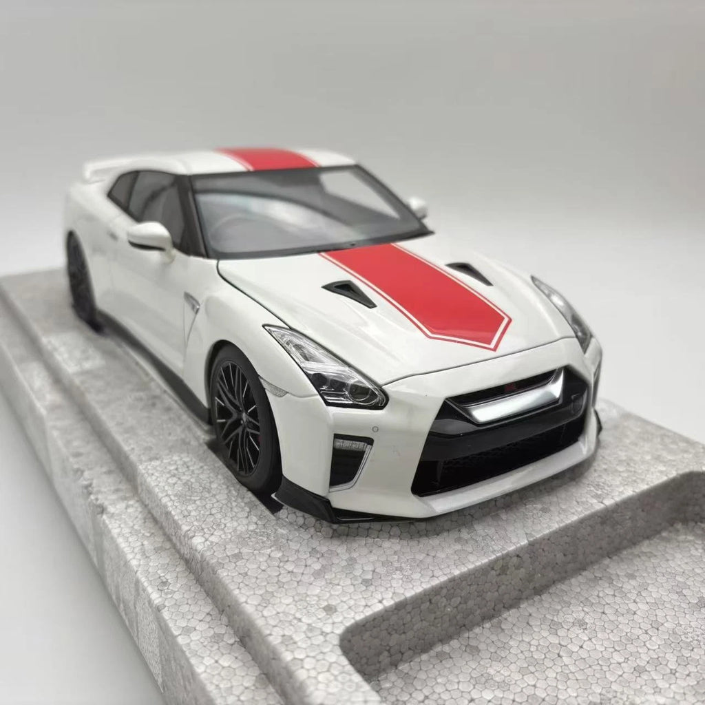 1/18 Nissan GTR R35 50th Anniversary Edition Alloy Openable Car Model MotorHelix