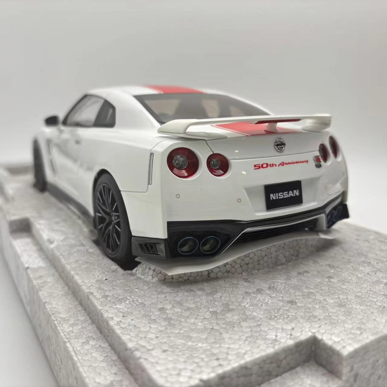 1/18 Nissan GTR R35 50th Anniversary Edition Alloy Openable Car Model MotorHelix