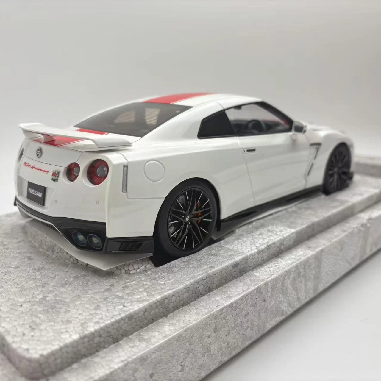 1/18 Nissan GTR R35 50th Anniversary Edition Alloy Openable Car Model MotorHelix