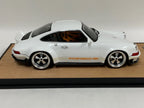 Porsche 911 Singer DLS Gloss White Wood Base 40 pcs IVY model of the  1/12 scale