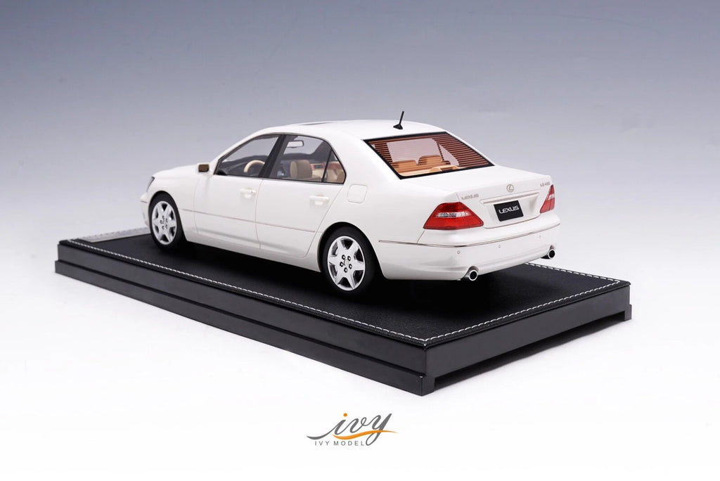 1/18 Ivy Lexus LS LS430 3rd Generation XF30 (White) Resin Car Model