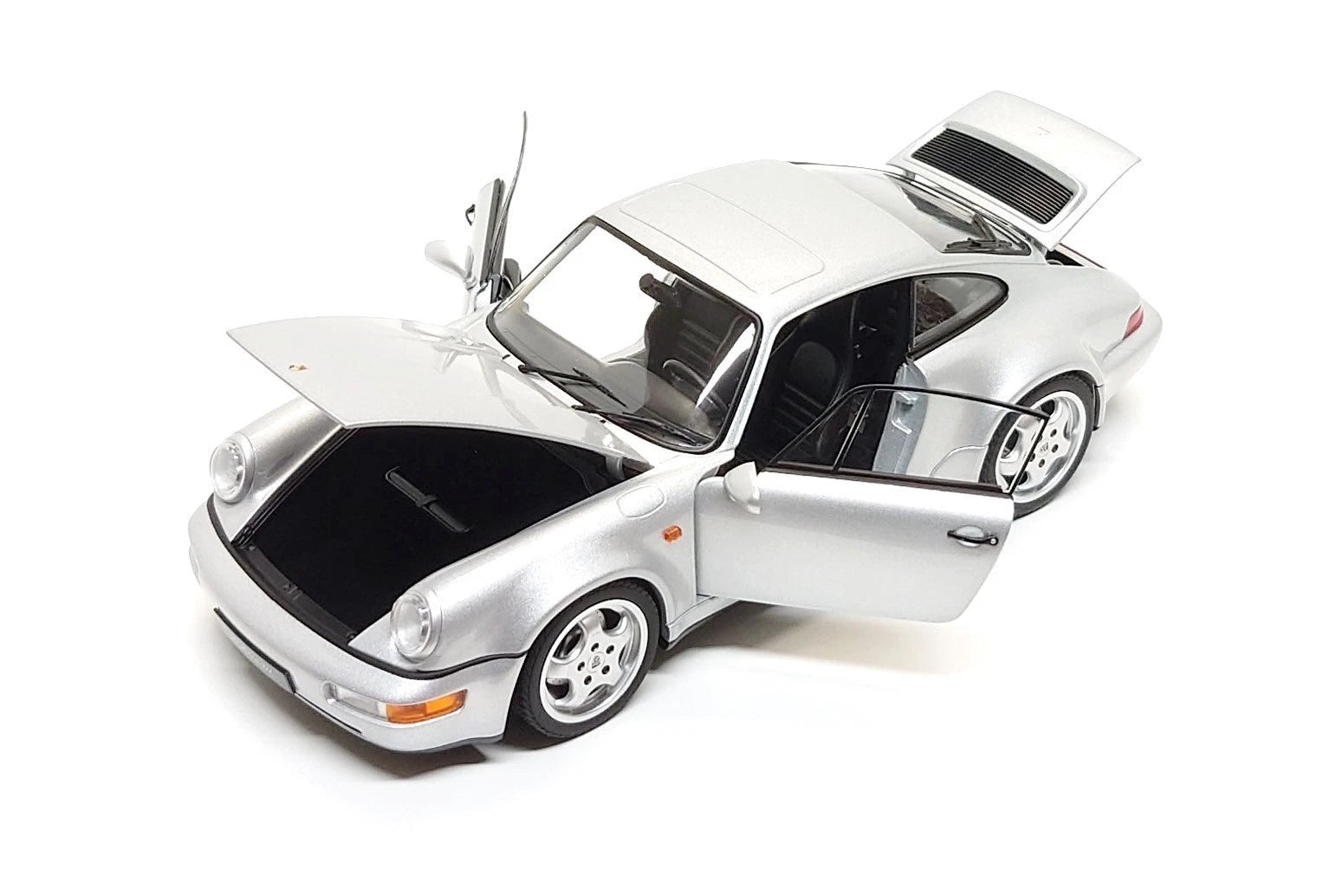 Porsche 911 Carrera 4 Coupe (964) 30 Jahre in Polar Silver Metallic