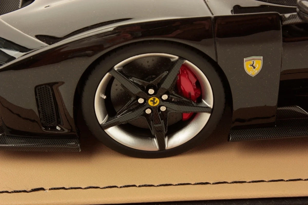 MR Collection Ferrari F80 Nero Daytona with Livery 1/18. FE045SE3