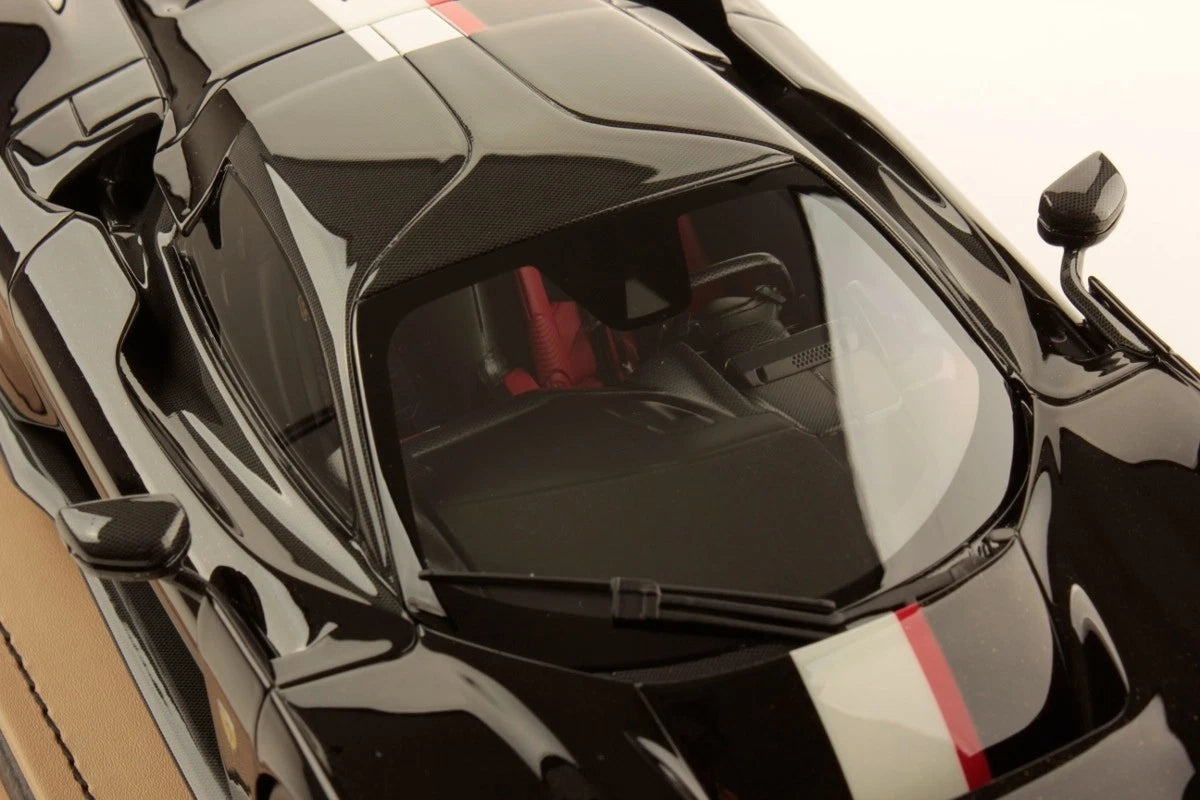 MR Collection Ferrari F80 Nero Daytona with Livery 1/18. FE045SE3