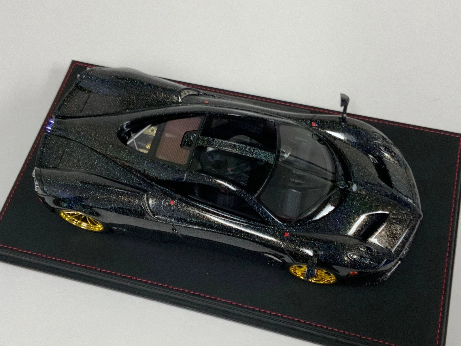 1/18 AB models Pagani Huayra in Starry Night Sky Leather Base 30 pieces