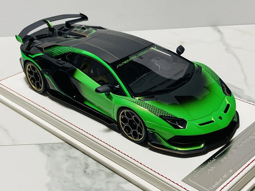 1:18 Davis & Giovanni, Lambo Aventador SVJ, Green w/gold accents