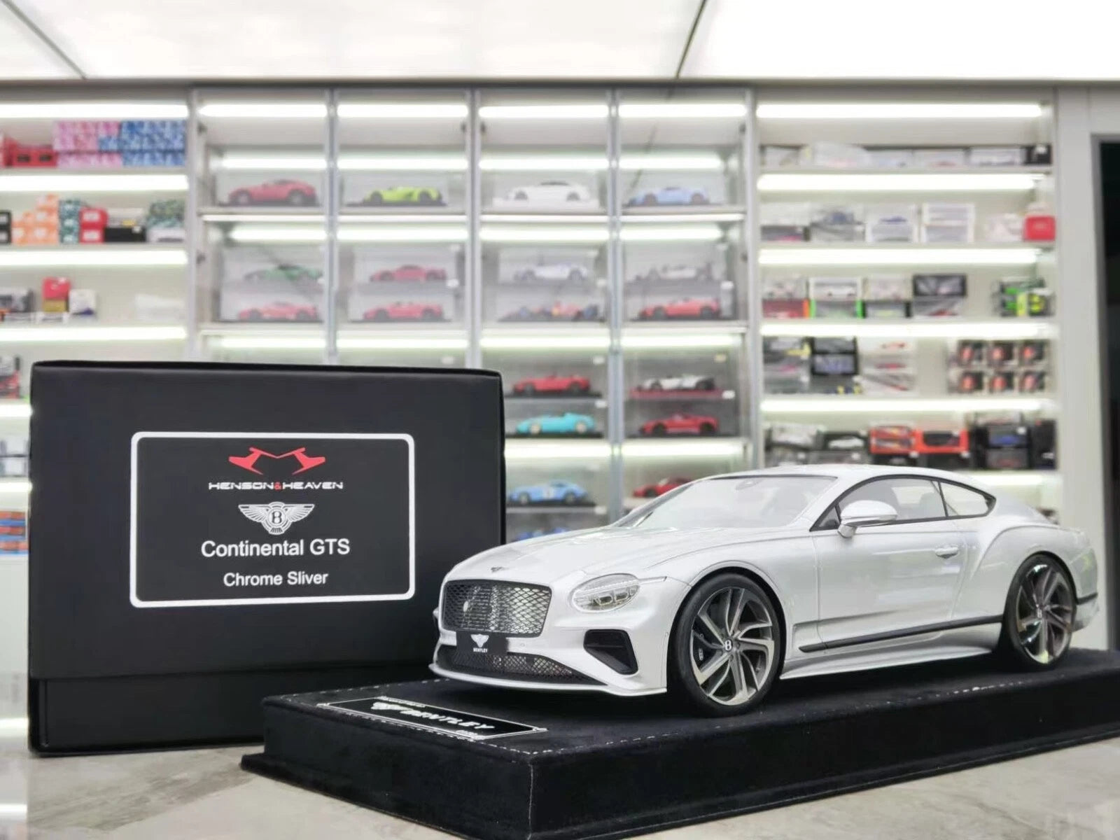 Bentley Continental GTS (Chrome Silver) [Henson&Heaven] 1/18 scale