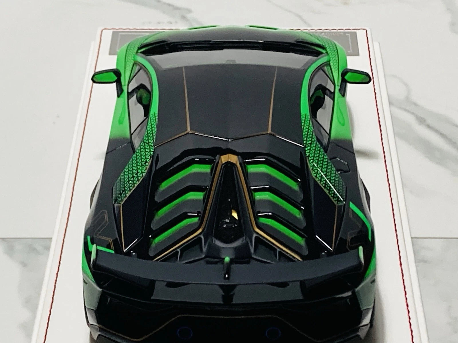 1:18 Davis & Giovanni, Lambo Aventador SVJ, Green w/gold accents