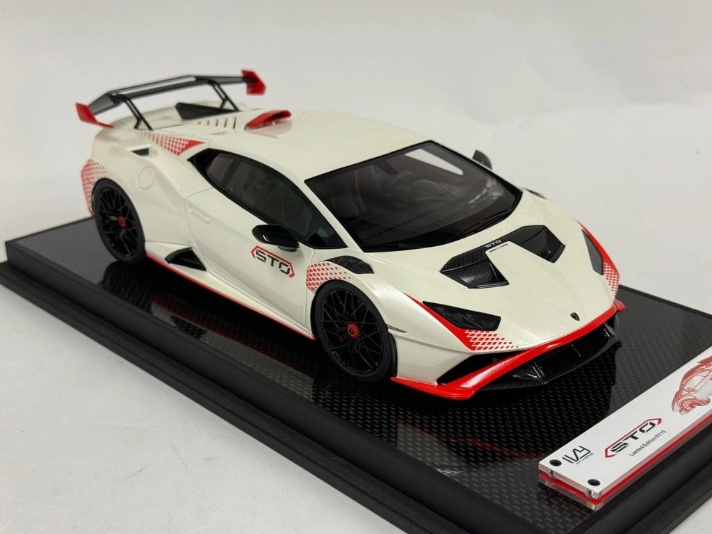 1/18 IVY Lamborghini Huracan STO White Red Accent Carbon