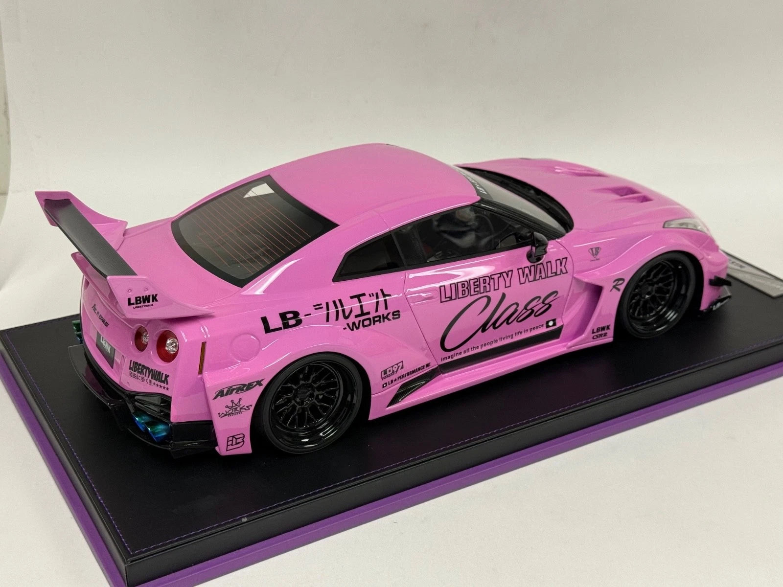 1/12 scale IVY model of the Nissan R35 GT-RR Pink Liberty walk Leather 20 pcs