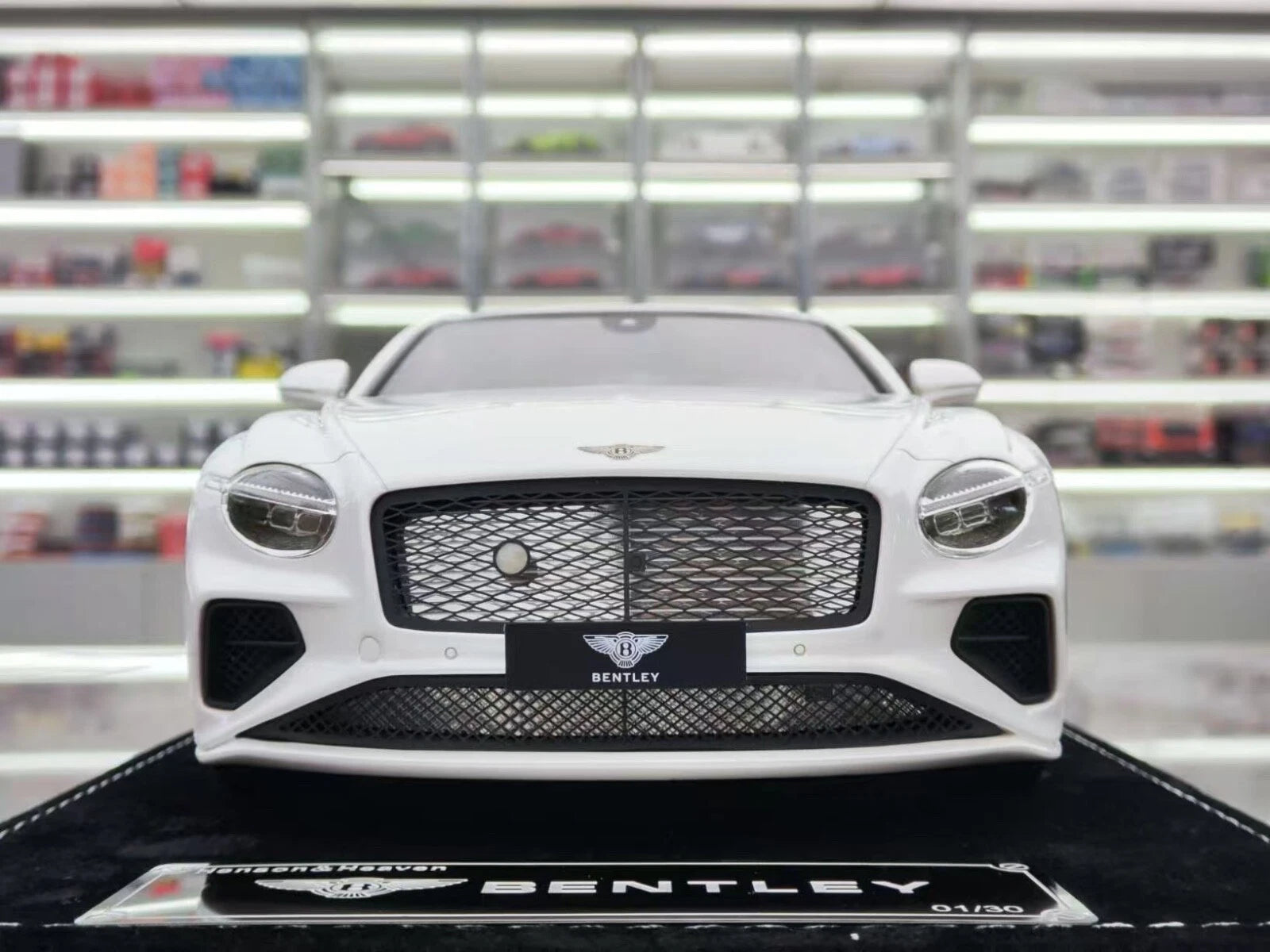 Bentley Continental GTS (Chrome Silver) [Henson&Heaven] 1/18 scale