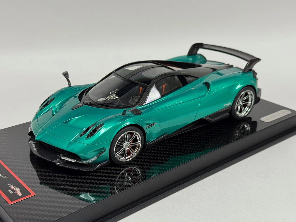 Preorder 1/18 YY model Pagani Huayra BC Coupe in peacock Green Carbon Base AB491