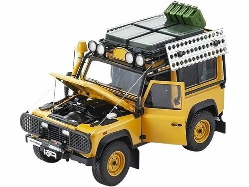 Land Rover Defender 90 Adventure with Rack & Accessories  1/18