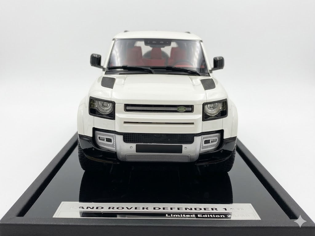 1/18 Resin MotorHelix Land Rover Defender 110 Pearl White Limited 50 pcs