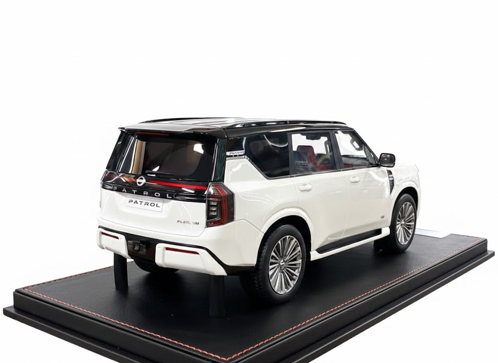 1/18 Resin Diamand Nissan Patrol Y63 Platinum – White / Black – Limited Edition - 75 pcs