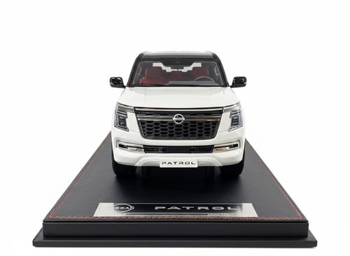 1/18 Resin Diamand Nissan Patrol Y63 Platinum – White / Black – Limited Edition - 75 pcs