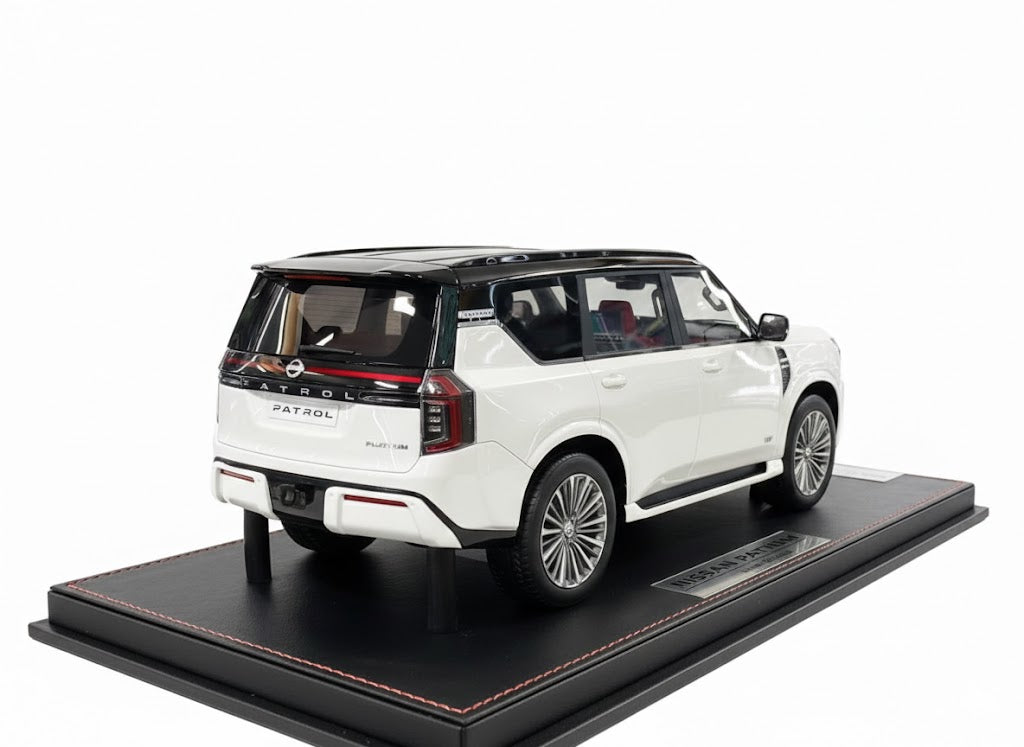 1/18 Resin Diamand Nissan Patrol Y63 Platinum – White / Black – Limited Edition - 75 pcs
