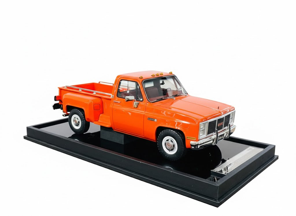 1/18 Resin- Old School Models GMC Sierra Classic 3500 (1986) in Orange, Limited to 110 Pieces