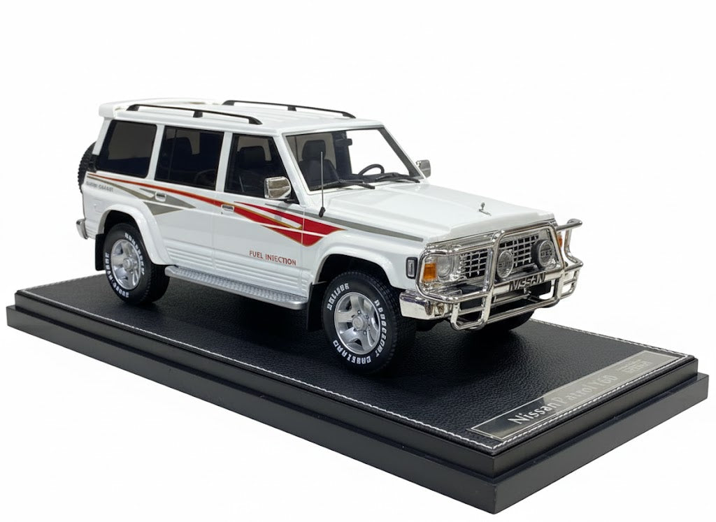 Nissan Patrol Super Safari Y60 White IVY Models Scale Model Car 1/18