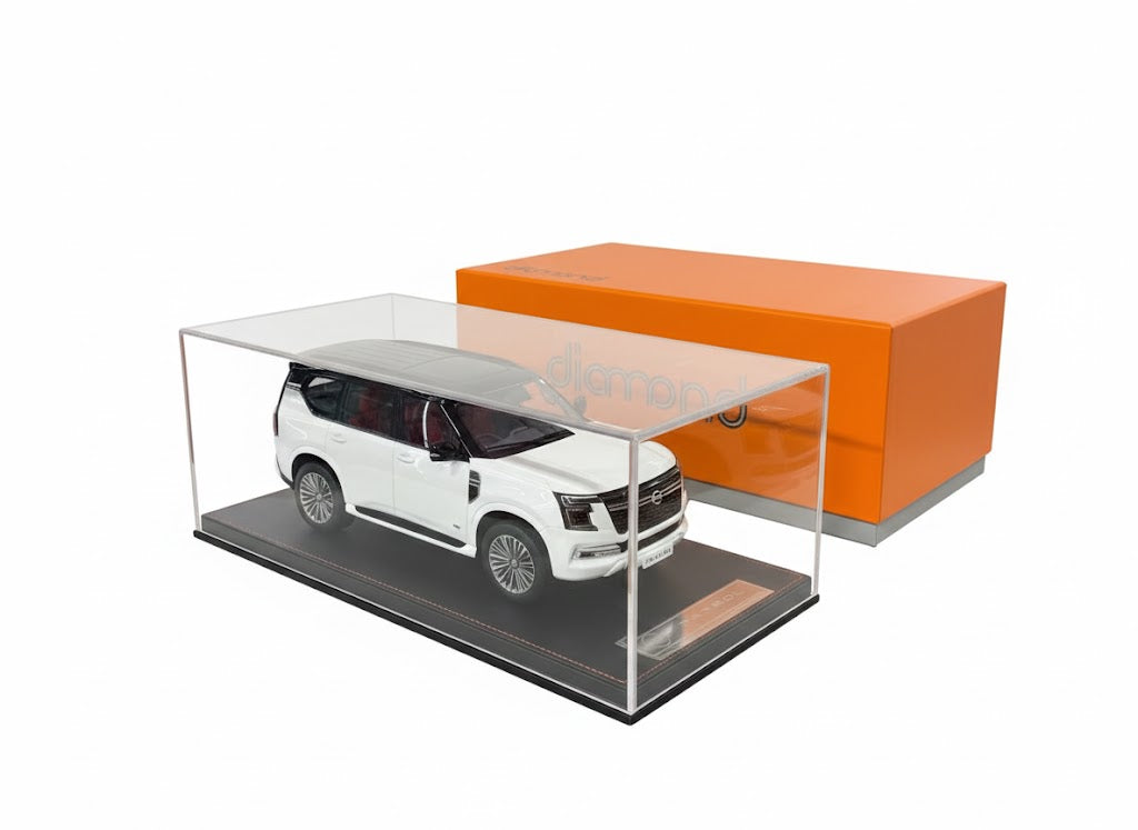 1/18 Resin Diamand Nissan Patrol Y63 Platinum – White / Black – Limited Edition - 75 pcs
