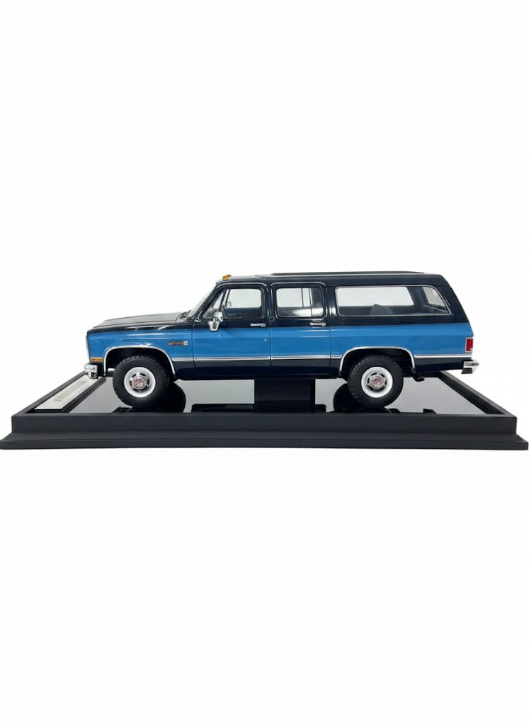 GMC Suburban 2500 (1986) – Old School Models | Resin | Limited to 100 pcs | Navy Blue 1/18