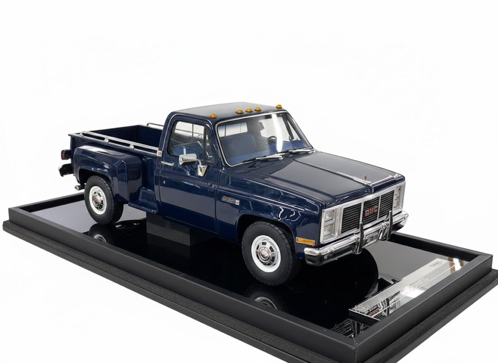GMC Sierra Classic 3500 (1986) - Dark Blue - Limited 60 pcs 1/18