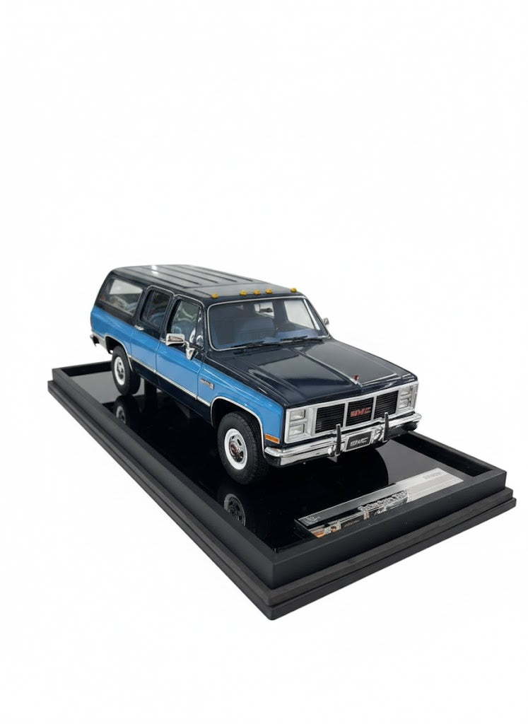 GMC Suburban 2500 (1986) – Old School Models | Resin | Limited to 100 pcs | Navy Blue 1/18
