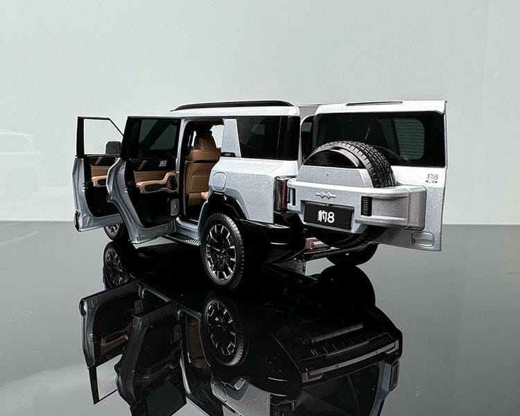 BYD Formula Leopard 8 car model BYD Leopard 8 SUV 1/18 off-road vehicle alloy car model collection Original