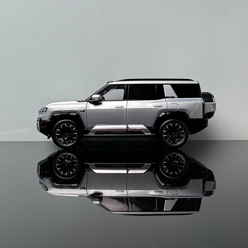BYD Formula Leopard 8 car model BYD Leopard 8 SUV 1/18 off-road vehicle alloy car model collection Original